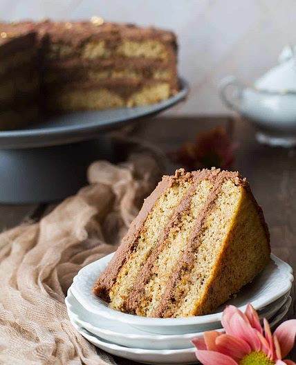 Spice Cake with Chocolate Buttercream (Tropisk Aroma)