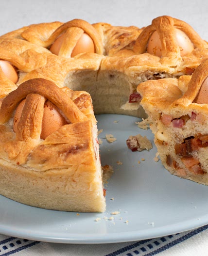 Casatiello napoletano