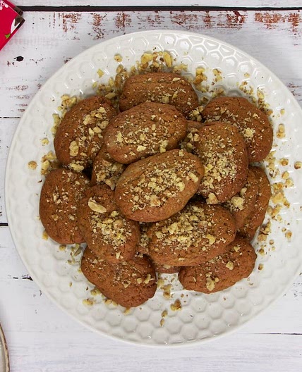 Greek Christmas Honey Cookies (Melomakarona)