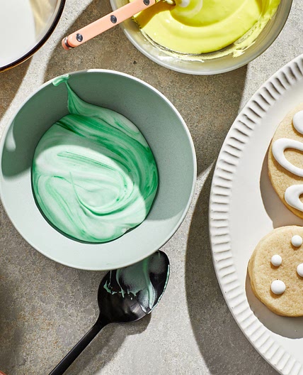 Easy Sugar Cookie Icing