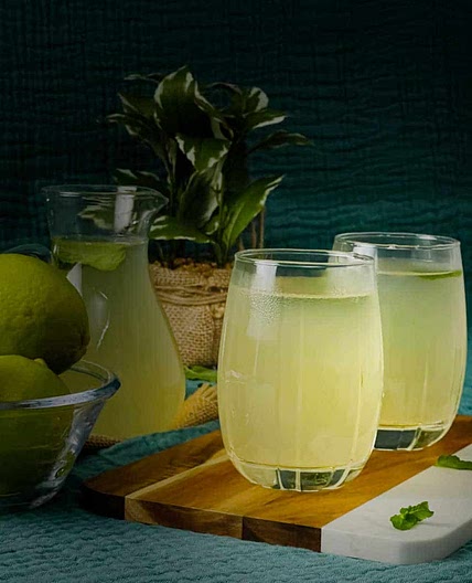 Nimbu Pani / Shikanji (Indian Limeade)