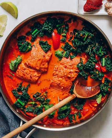 Easy 1-Pan Salmon Red Curry