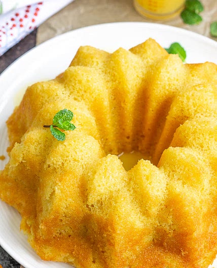 OLD FASHIONED APRICOT NECTAR CAKE