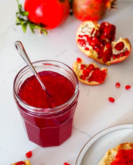 Small Batch Pomegranate Jelly