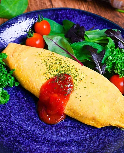 Simple Omurice (Japanese Omelette Rice)