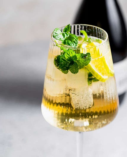 Hugo Spritz (St-Germain Spritz)