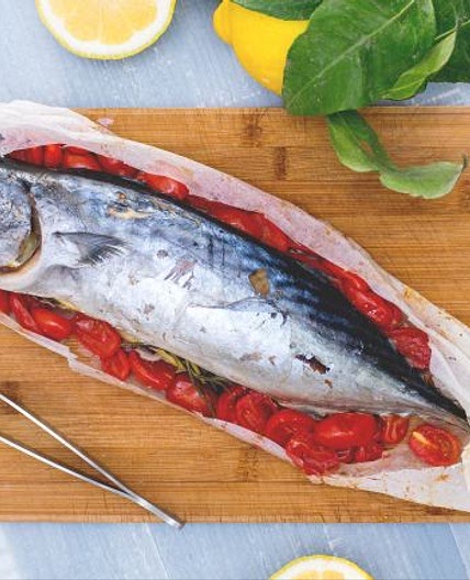 Palamita al cartoccio con pomodorini