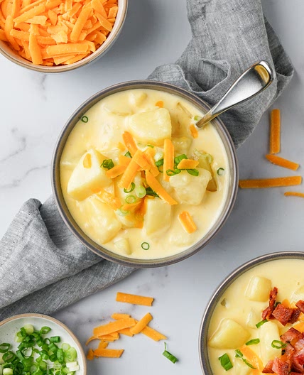 Easy 4-Ingredient Potato Soup