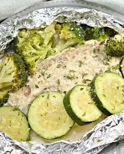 Keto Garlic Parmesan Fish Foil Packet Meal