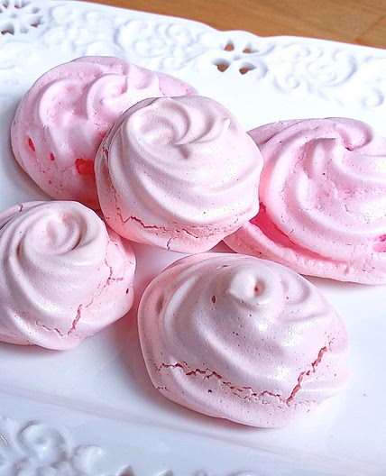 Receita de Suspiro rosa fácil e crocante