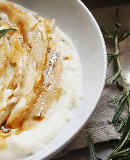 Keto Cauliflower Mash with Roasted Garlic and Rosemary