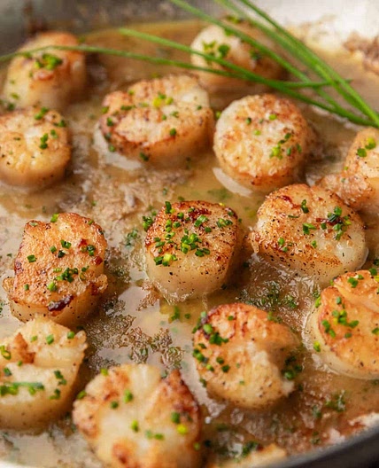 Pan Seared Scallops with Butter Sauce