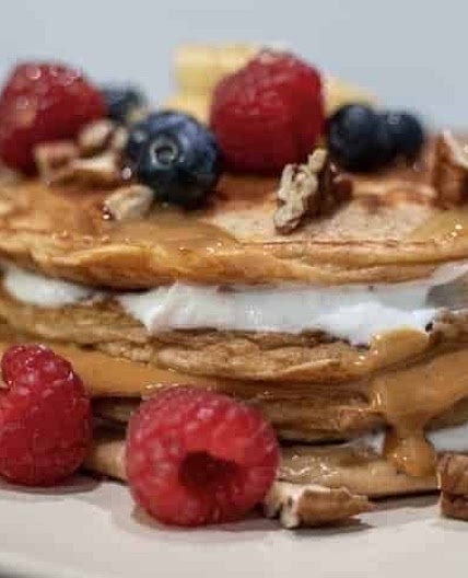 BANANA & OAT PROTEIN PANCAKES