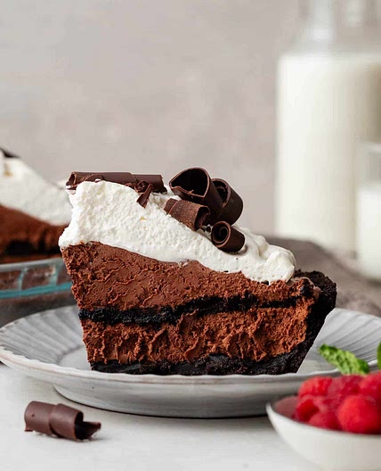 Sky High Chocolate Mousse Pie