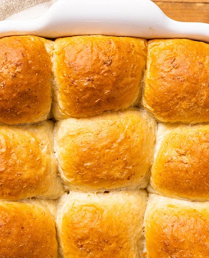 Honey Oat Dinner Rolls