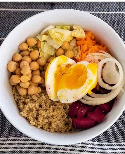 Quinoa salad bowl