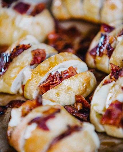 BACON & BRIE LOADED BREAD BITES