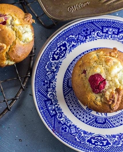 Low FODMAP Olive Oil Muffins with Goat Cheese, Raspberries & Walnuts