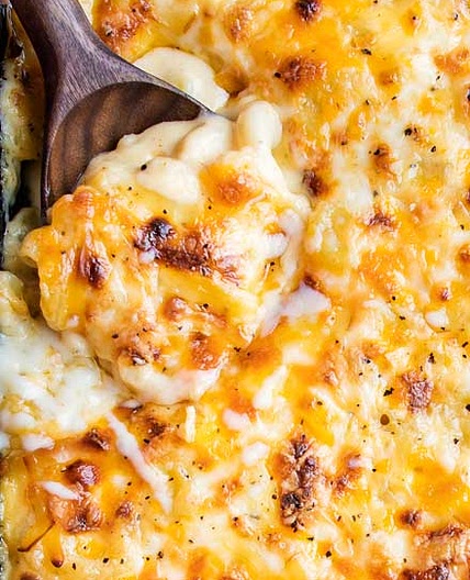 Creamy Homemade Baked Mac and Cheese