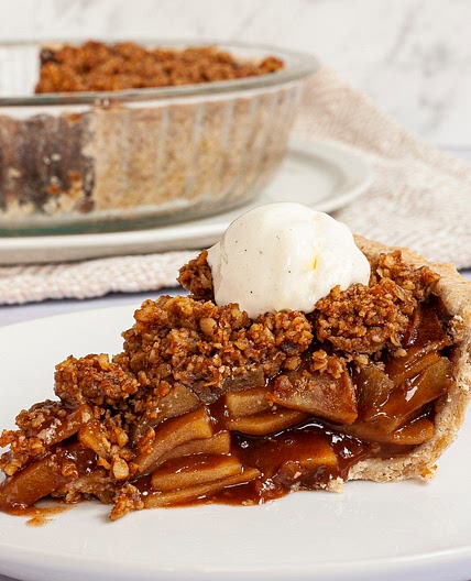 Caramel Apple Crisp Pie