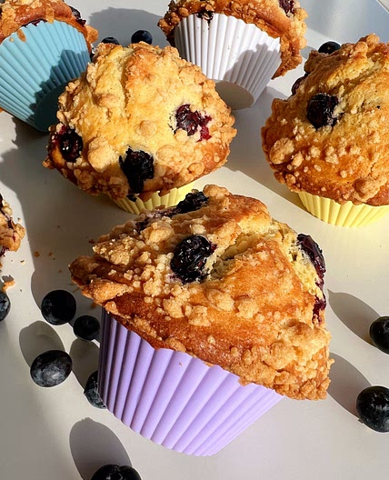 Blueberry Muffins with Crumb Topping