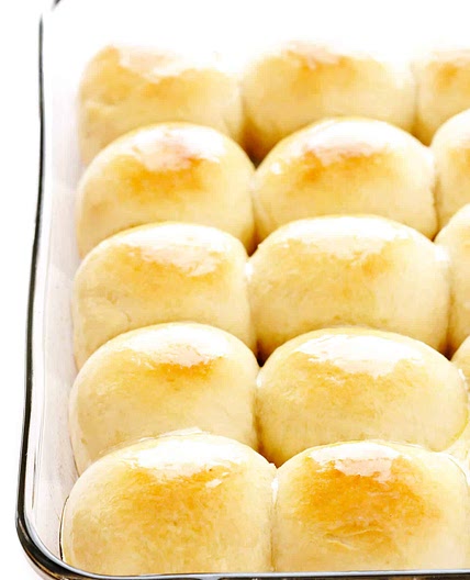 1-Hour Soft and Buttery Dinner Rolls
