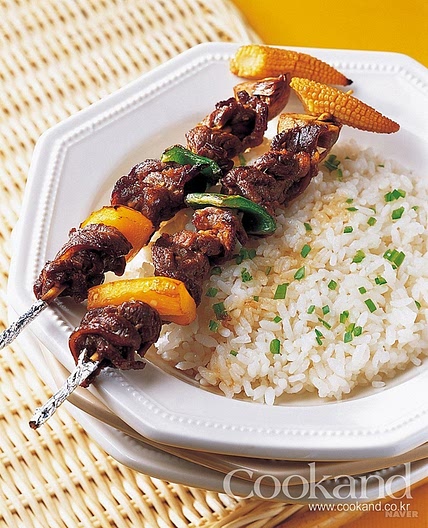 쇠고기꼬치 덮밥 만드는 법