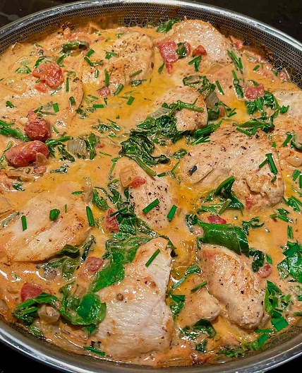 One-Pan Creamy Chicken and Spinach