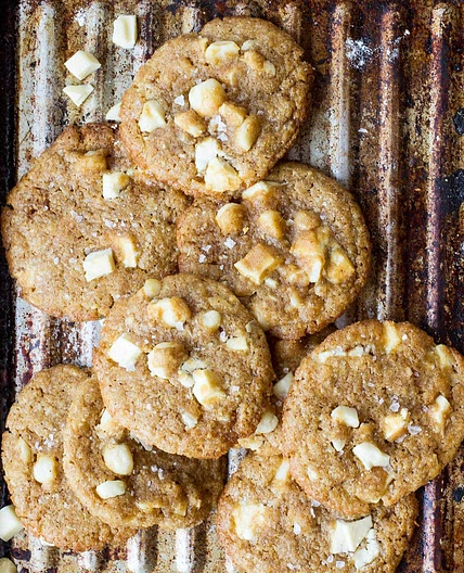Brown Butter White Chocolate Macadamia Nut Cookies