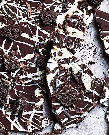 Cookies and cream chocolate bark