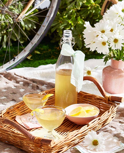 The Daisy Buchanan Cocktail