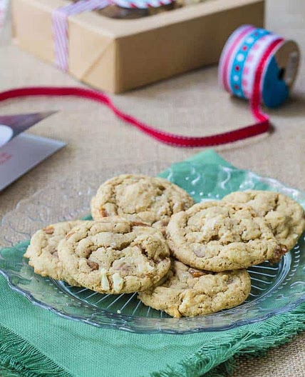 Salted Caramel Cashew Cookies
