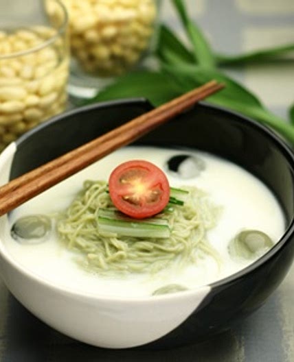 녹차콩국수