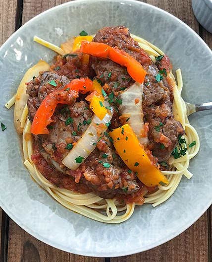 Slow Cooked Steak Pizzaiola