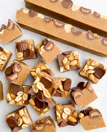 4 Ingredient Peanut Butter Fudge (No Bake)