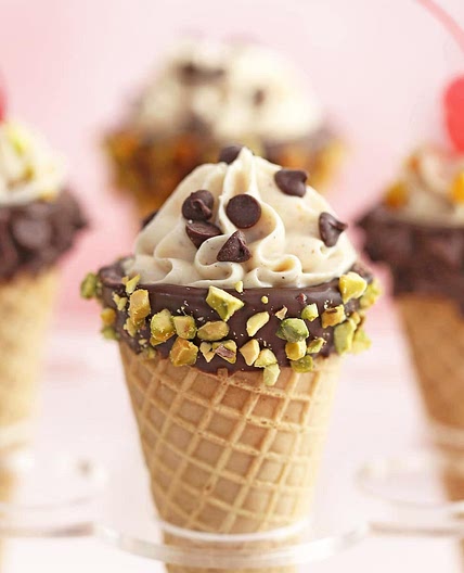 Cannoli Cones