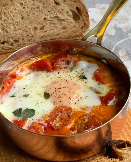 Shirred Eggs in Sun-Kissed Tomato Confit - Lolikov M'khloo