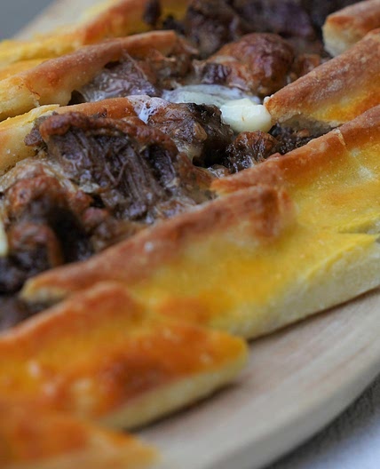 Mayasız Kavurmalı Pide