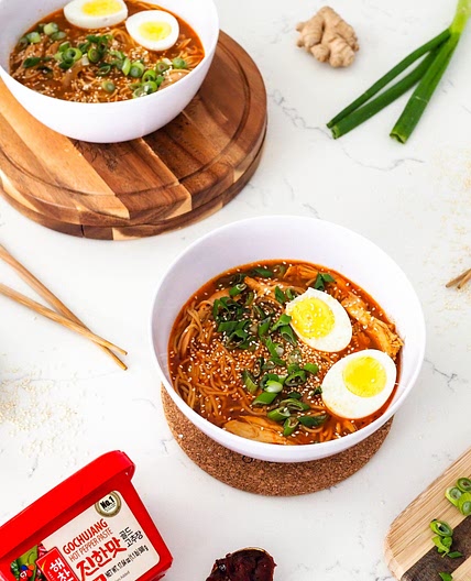 Easy Gochujang Chicken Ramen