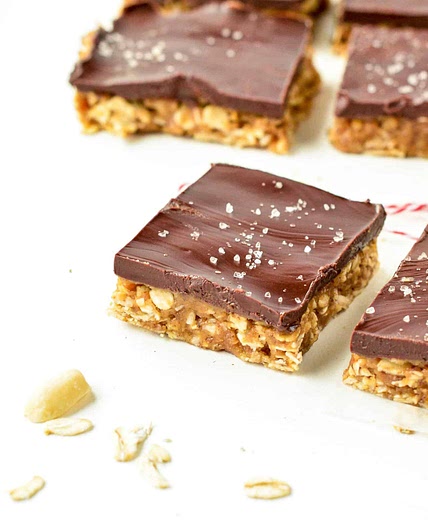 Healthy No-bake Oatmeal Peanut Butter Bars