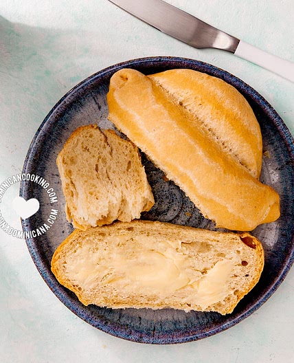 Pan de Agua [Video+Recipe] Dominican Breakfast Bread Rolls