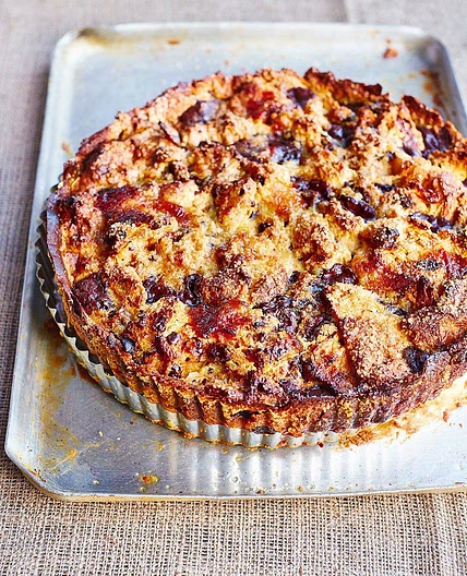 Bonkers bread & butter panettone pudding tart