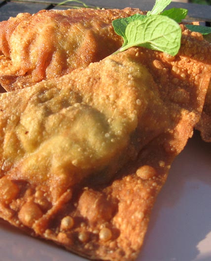 Sambossa (Ethiopian Appetizer)