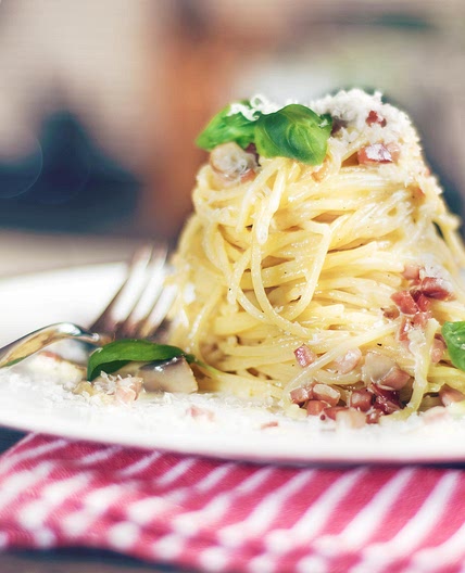 Pasta with bacon cream sauce