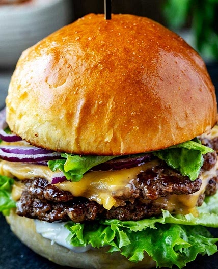 Smashed Burgers with Homemade Seasoning
