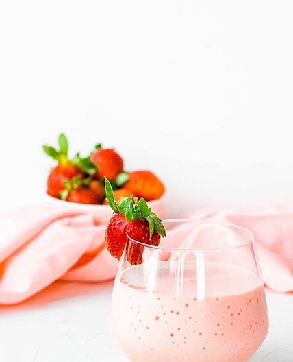 High Protein Strawberry Smoothie