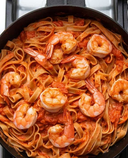 Spicy Shrimp Pasta in Garlic Tomato Cream Sauce