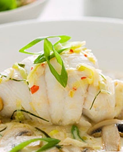 Dory Fish with Aspagus in Creamy Asian Broth