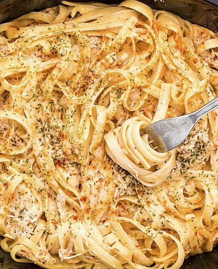 Slow Cooker Cajun Chicken Fettuccine