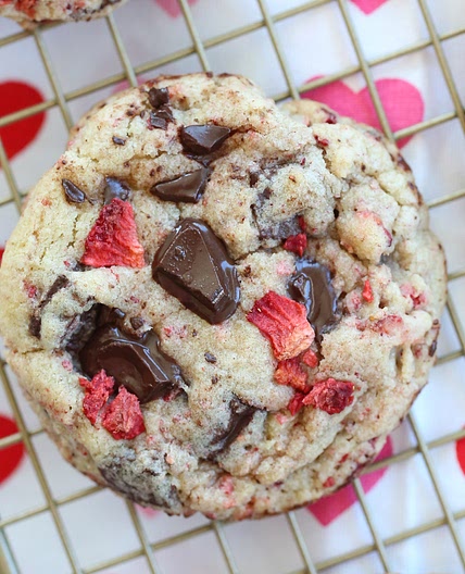 Strawberry Chocolate Chip Cookies